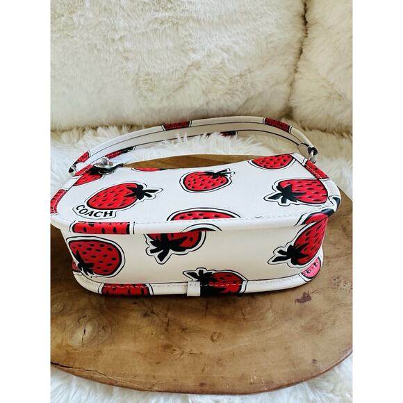 NWT Coach 1941 Strawberry Print Mini Leather Swinger 20 LH/Chalk Shoulder Bag - Picture 7 of 13